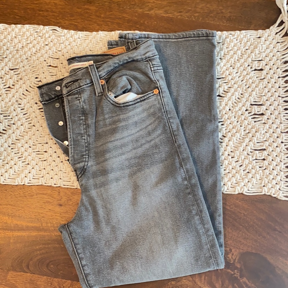Levi’s rib cage straight ankle jeans